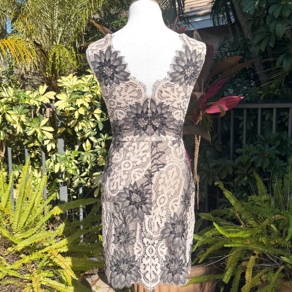 💥🆕💥 BCBGMAXAZRIA Lynne Dress - Picture 8 of 12